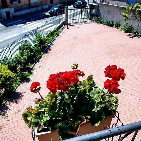 Appartamento Casa Marina Verbania Esterno foto