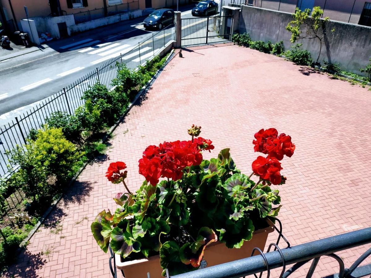 Appartamento Casa Marina Verbania Esterno foto