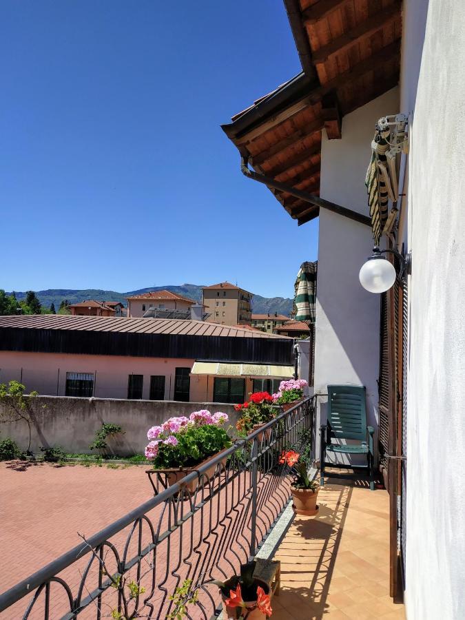 Appartamento Casa Marina Verbania Esterno foto